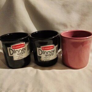 3 Vtg Rubbermaid Dinnerware Melamine 2 black 1 Pink Color #3813 Coffee Mugs 10oz